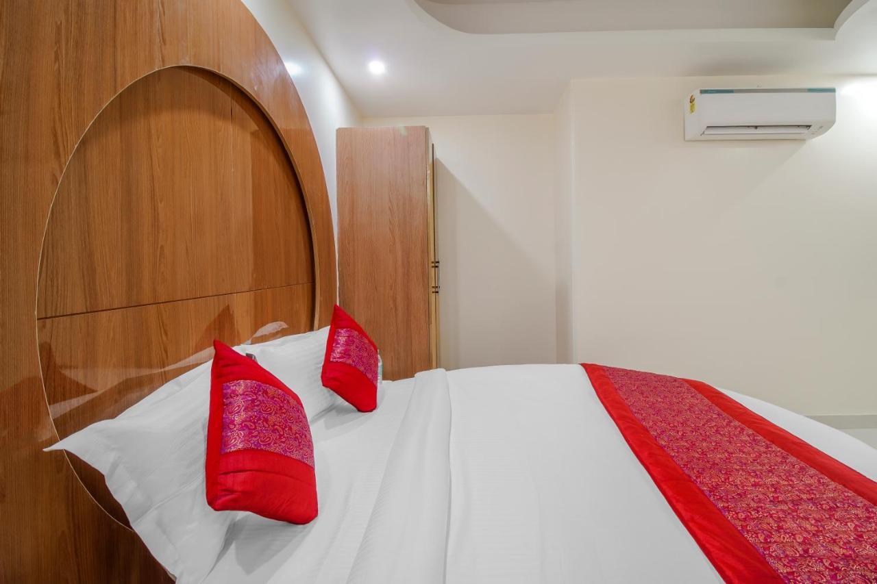 Hotel Classic Paradise 뉴델리 외부 사진